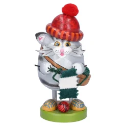 Kitty's Knitting Fun, Smoky